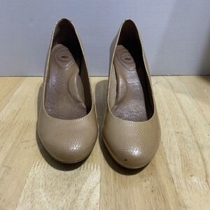 NURTURE BY LAMAZE MARJORRIE‎ LEATHER HEELS. WOMENS SIZE 6.5M